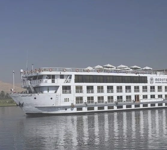 Nile cruise and hotels